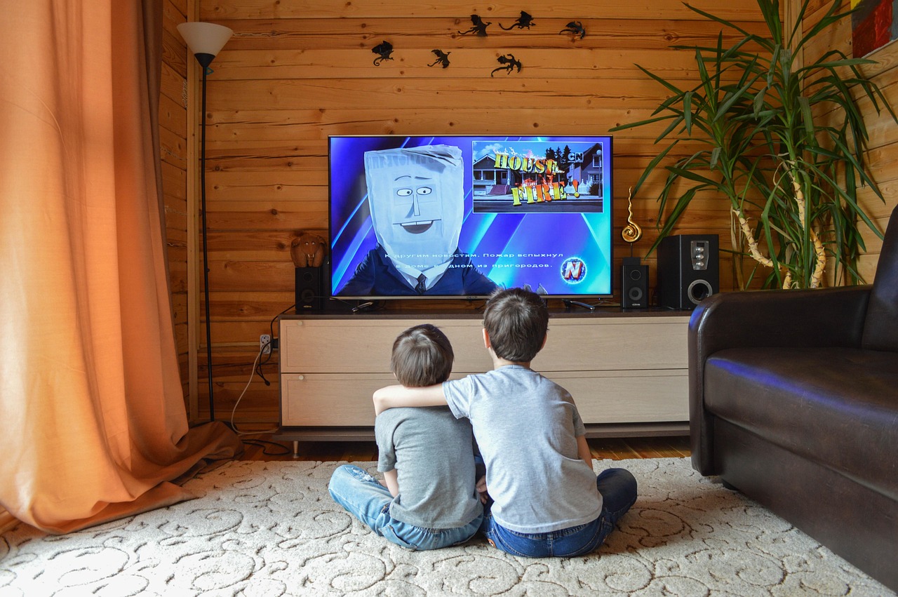 Streaming on smart television using best IPTV in USA 2025